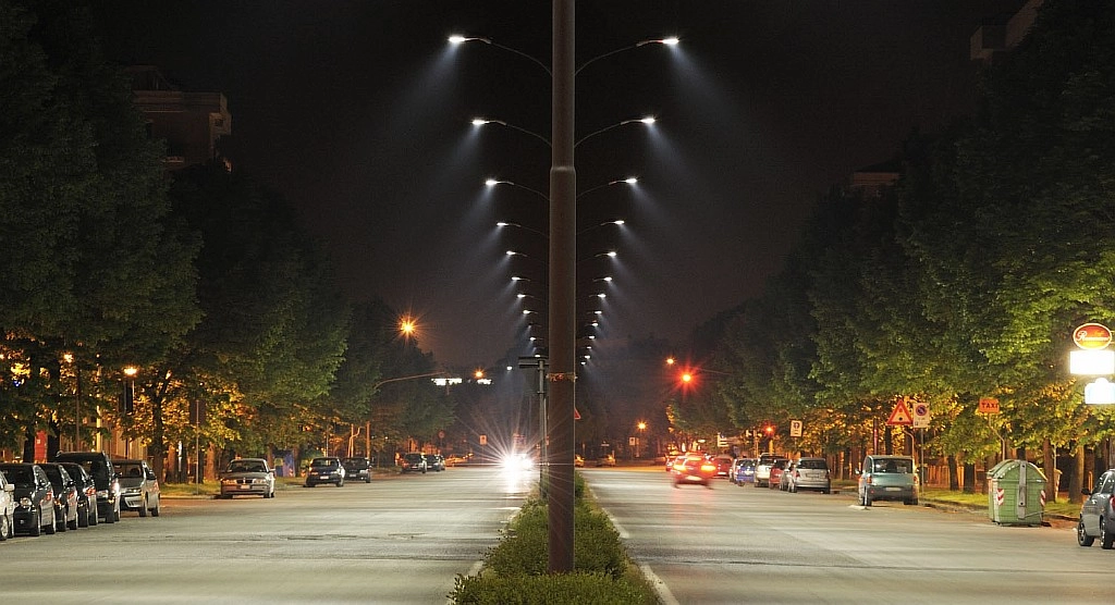 Cветодиодное освещение автомагистралей