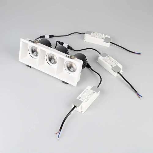Светильник MS-FLOW-BUILT-S230x85-3x12W Day4000 (WH, 38 deg, 230V) (Arlight, IP20 Металл, 5 лет)
